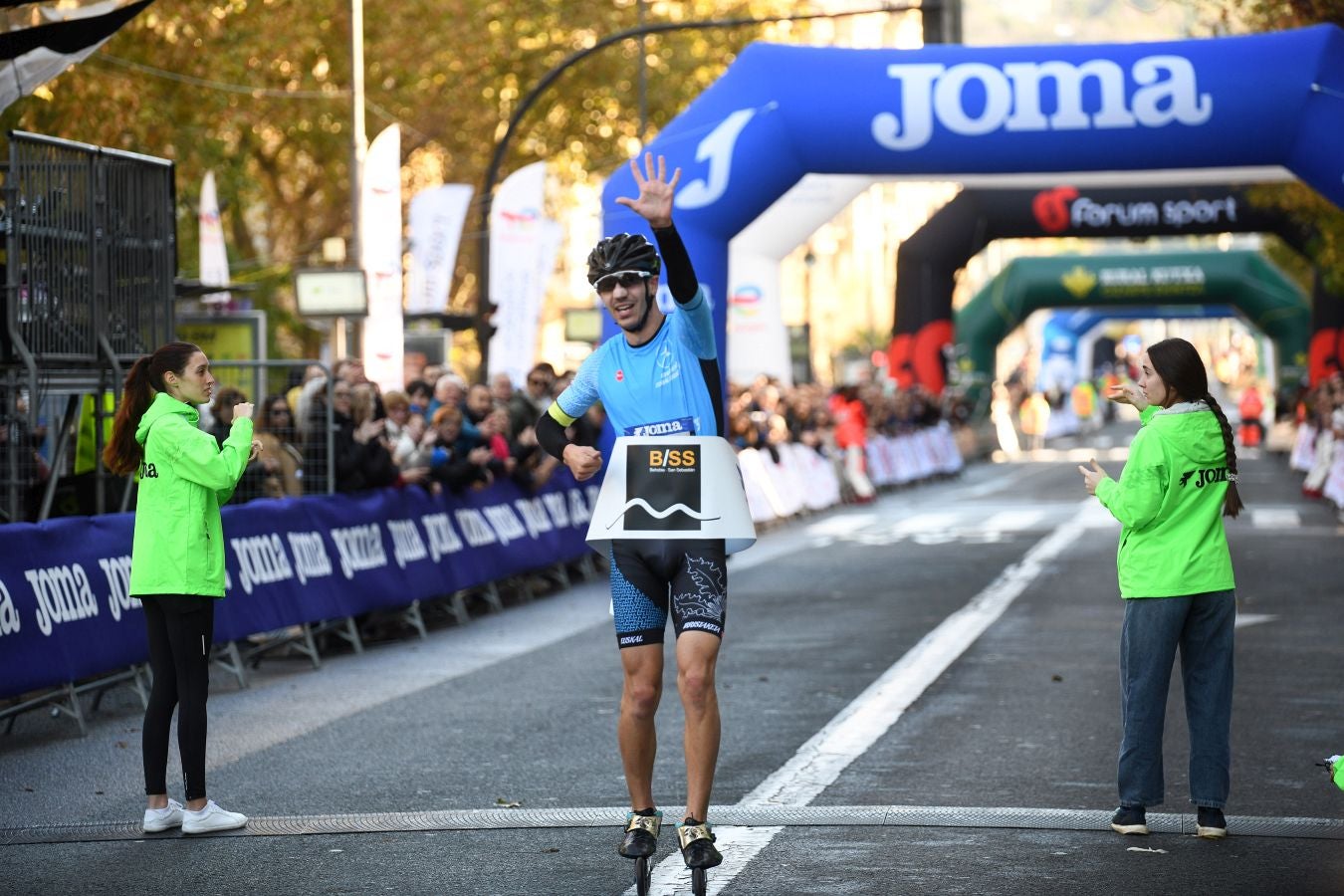 Las imágenes de la llegada a meta en el Boulevard de San Sebastián