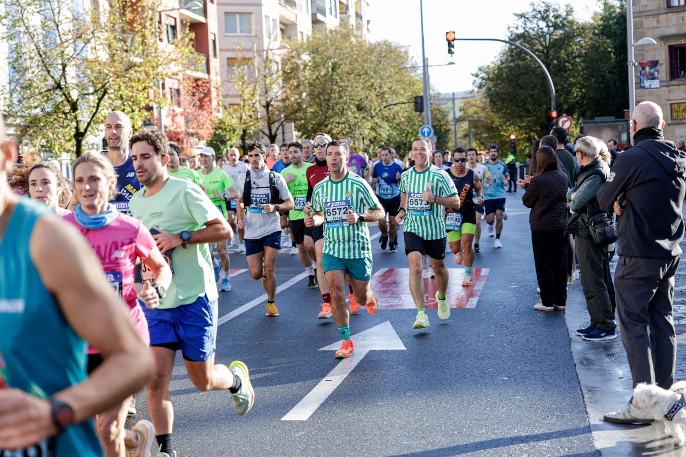 El paso de los corredores por Irun, en imágenes