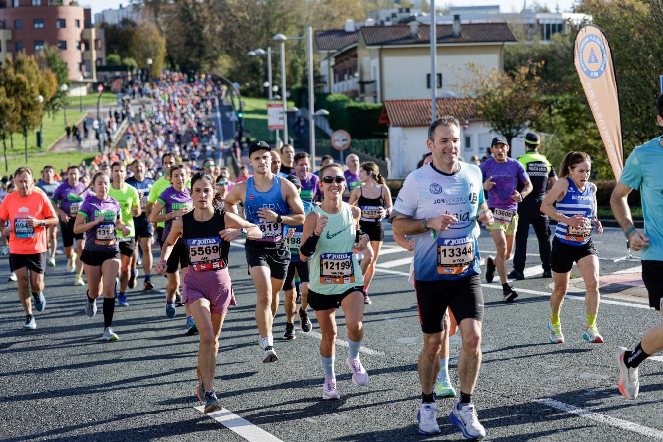 El paso de los corredores por Irun, en imágenes