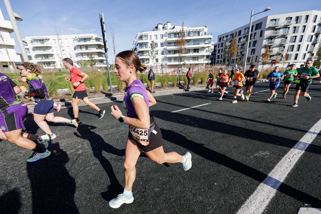 El paso de los corredores por Irun, en imágenes
