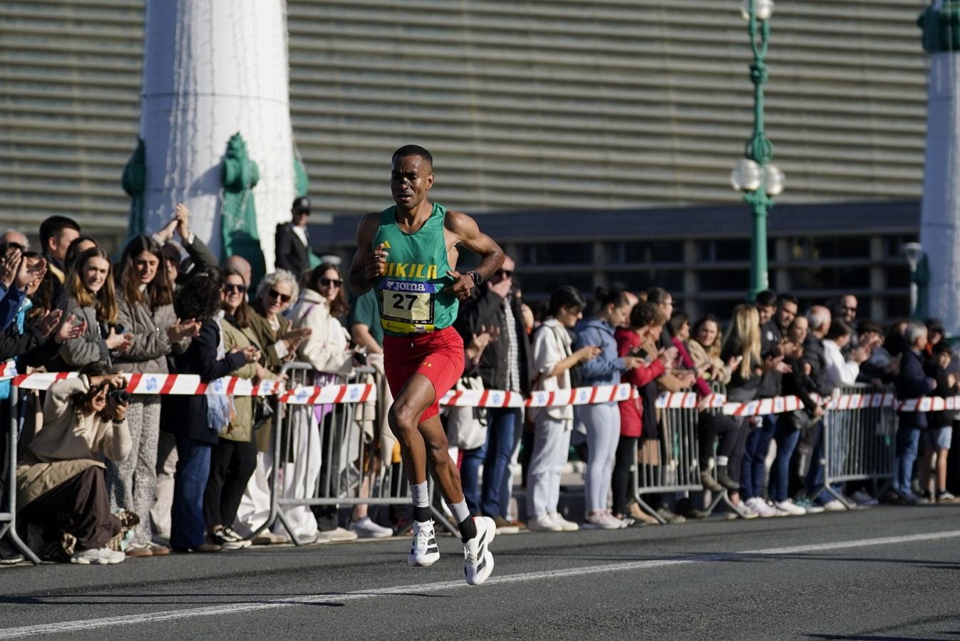 La Behobia - San Sebastián, a su paso por el Kursaal donostiarra