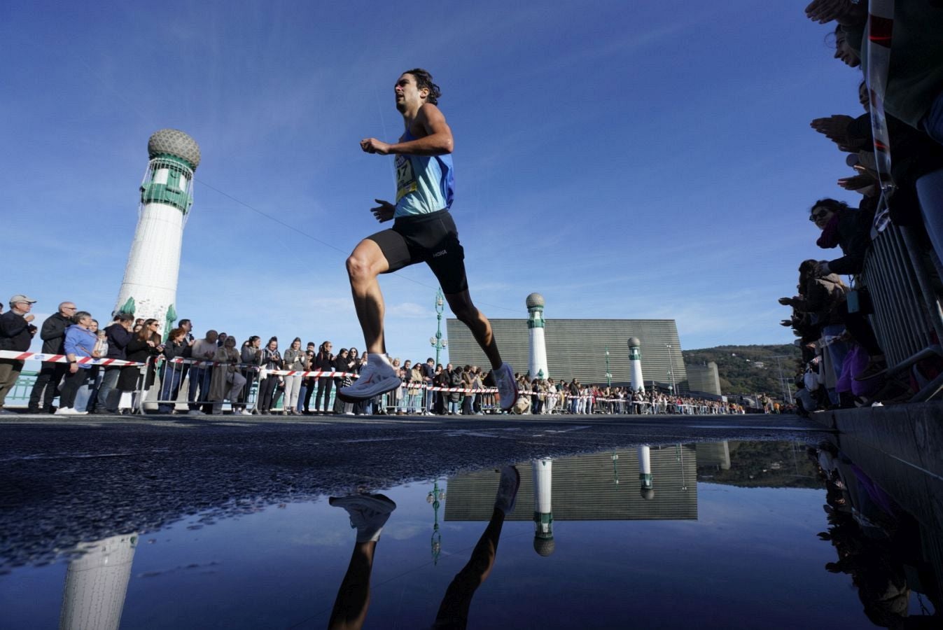 La Behobia - San Sebastián, a su paso por el Kursaal donostiarra