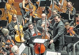 Robert Treviño, en un concierto al frente de la Euskadiko Orkestra.