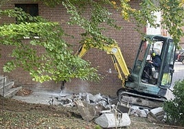 Las obras que arrancaron este martes en San Lorenzo contemplan la sustitución de escaleras por rampas.