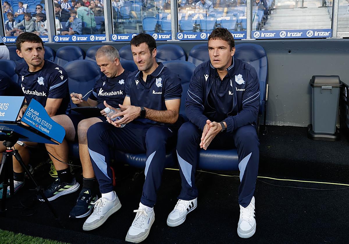 Agirretxe y Ansotegi, los técnicos del Sanse, en un partido en Anoeta.