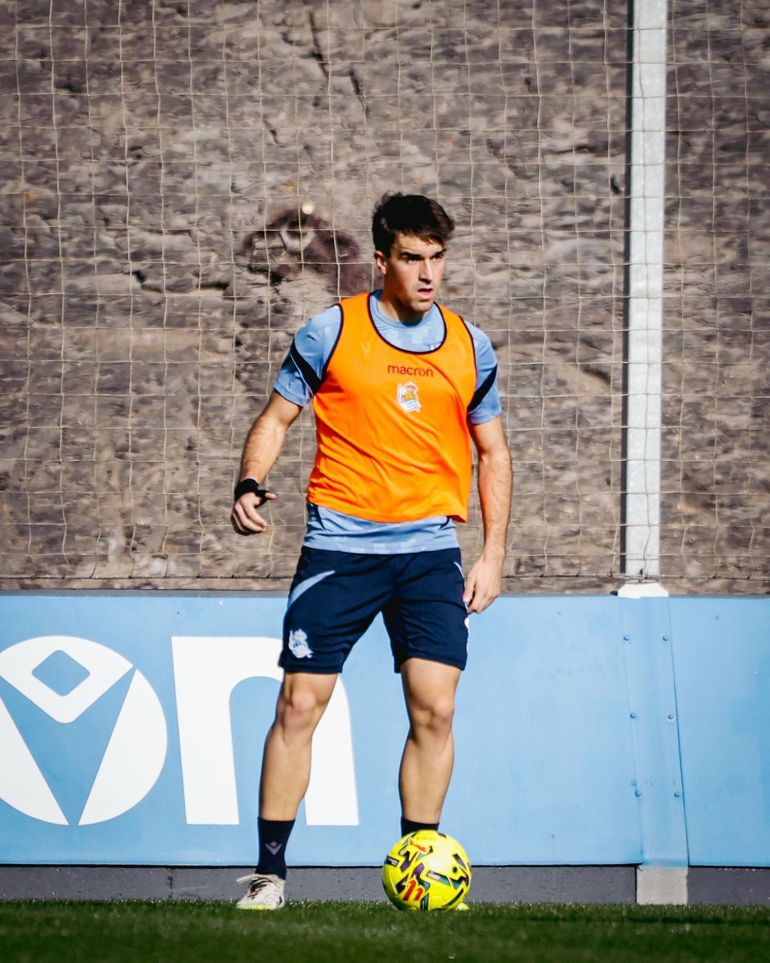 Otra entrenamiento de la Real Sociedad con notable refuerzo de la juventud