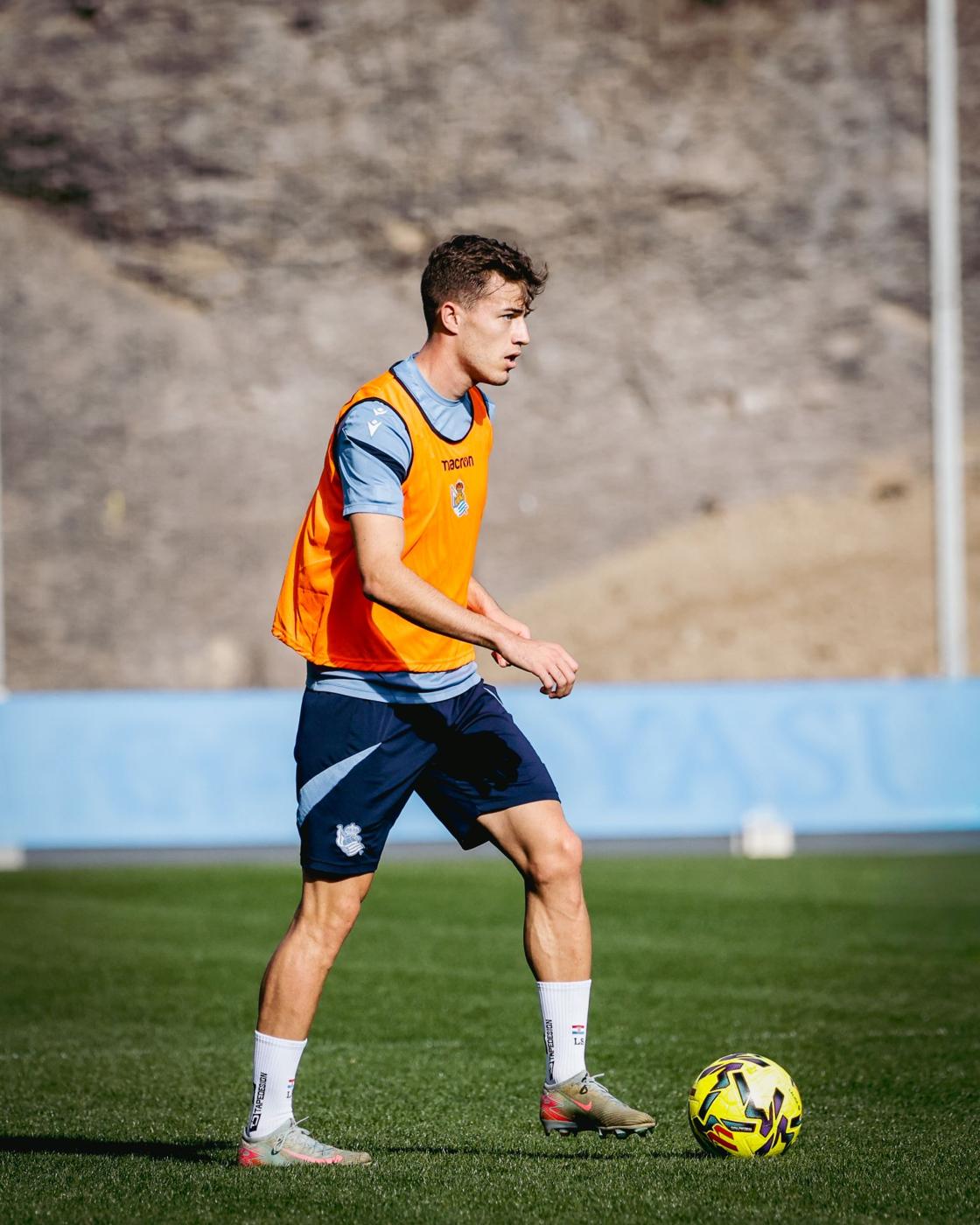 Otra entrenamiento de la Real Sociedad con notable refuerzo de la juventud