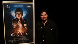 Paul Urkijo, pelikularen kartelarekin, Donostiako Fantasiazko eta Beldurrezko Zinemaren Astean