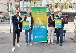 Aitzol Arroyo, el alcalde Igor Enparan, Garoa Lekuona y Iosu Alvarez presentaron la iniciativa.