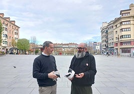 El delegado Josu Iguiñiz y José Luis Roncero, de Moviltik, han presentado la iniciativa.