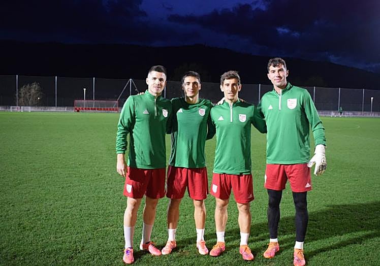 Zubeldia, Gorrotxategi, Aihen y Marrero, antes del entrenamiento.