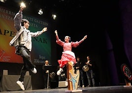 Una de las parejas de la pasada edición, durante la ejecución del fandango.