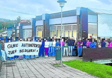 El acoso a la profesora de Plentzia era un «ritual» desde hace ocho años