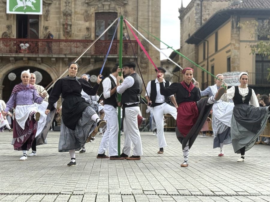 Emotiva arku dantza intergeneracional