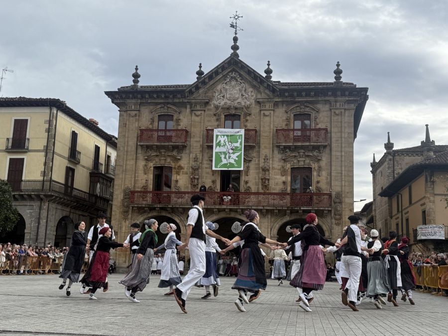 Emotiva arku dantza intergeneracional