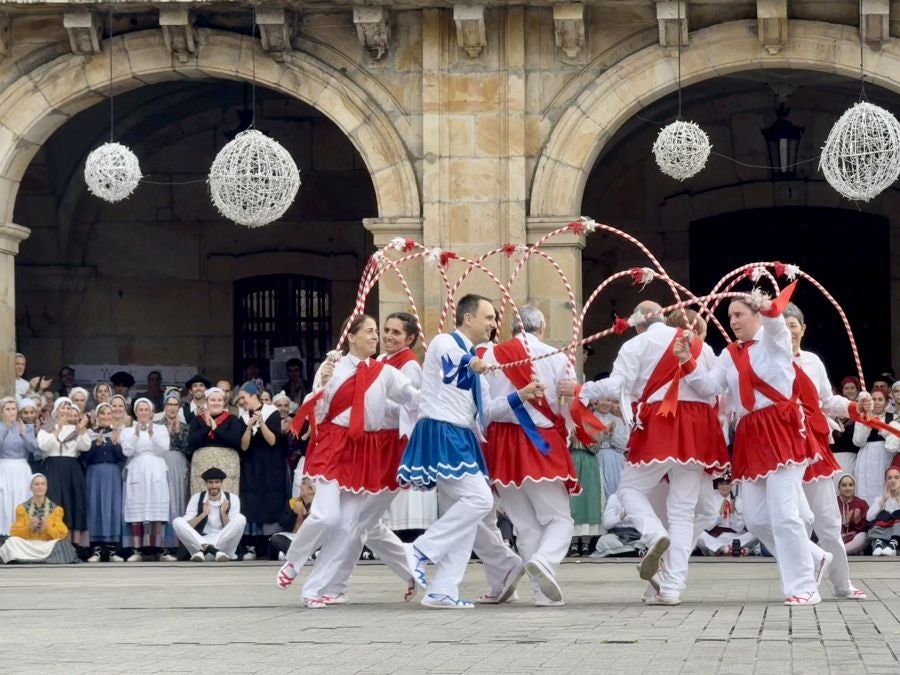 Emotiva arku dantza intergeneracional