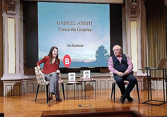 Jon Kortazar cierra el 'año Aresti' con un libro que analiza la poesía y el contexto social del autor bilbaíno