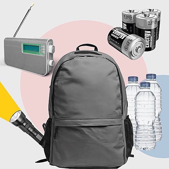 Así es la mochila de supervivencia que Cataluña ha propuesto que tengan a mano todos los hogares