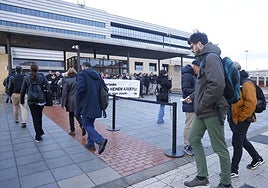 El Gobierno plantea una subida del 10% hasta 2028 que afecta a 163.000 funcionarios vascos