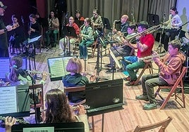 Musika eskolako ikasleak eskainitako aurreko emanaldi batean.