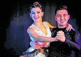 Uxoa Ibarreta y Aritz Fernández competirán bailando salsa y bachata.