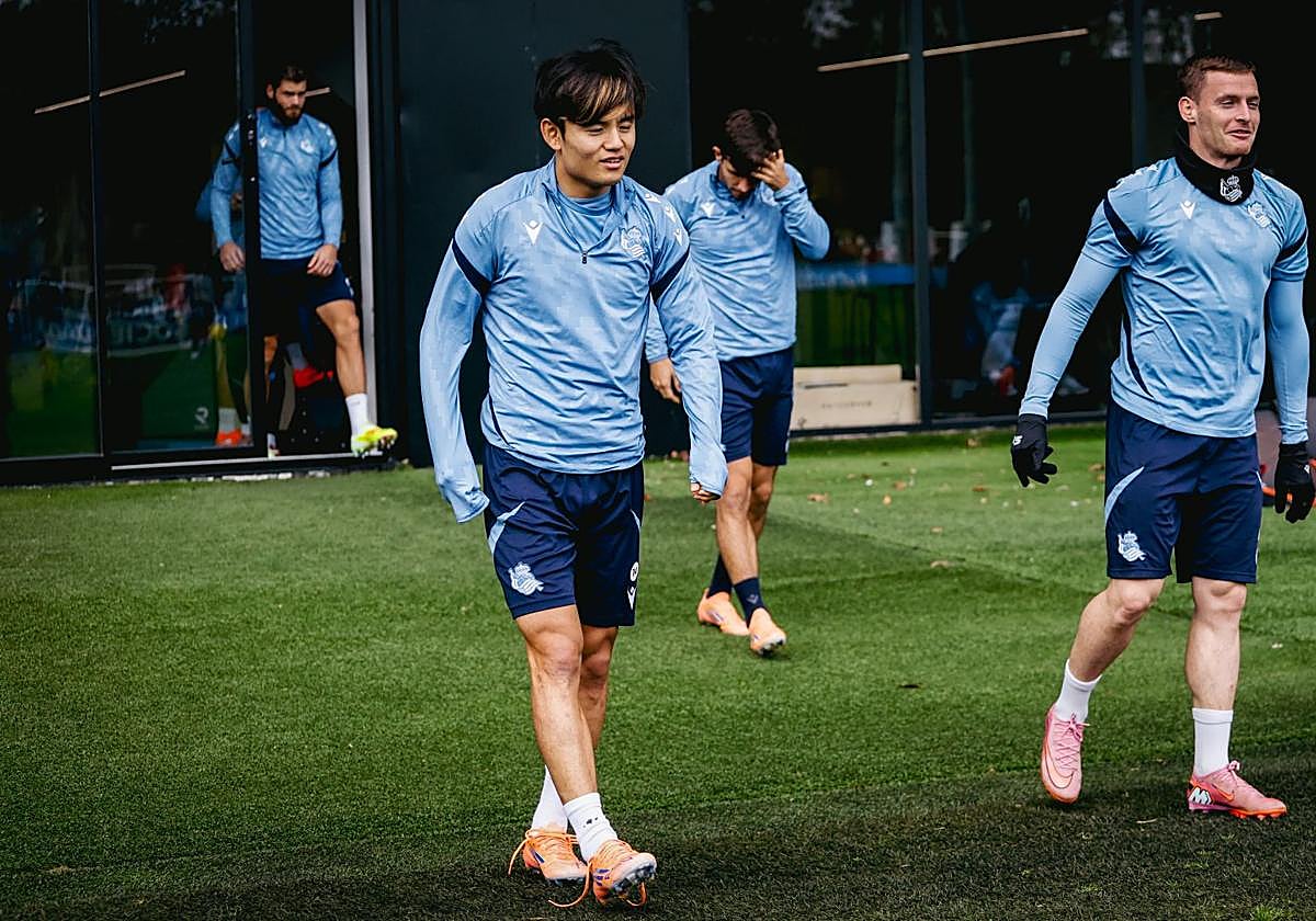 Reagrupamiento bajo el frío y la lluvia en Zubieta