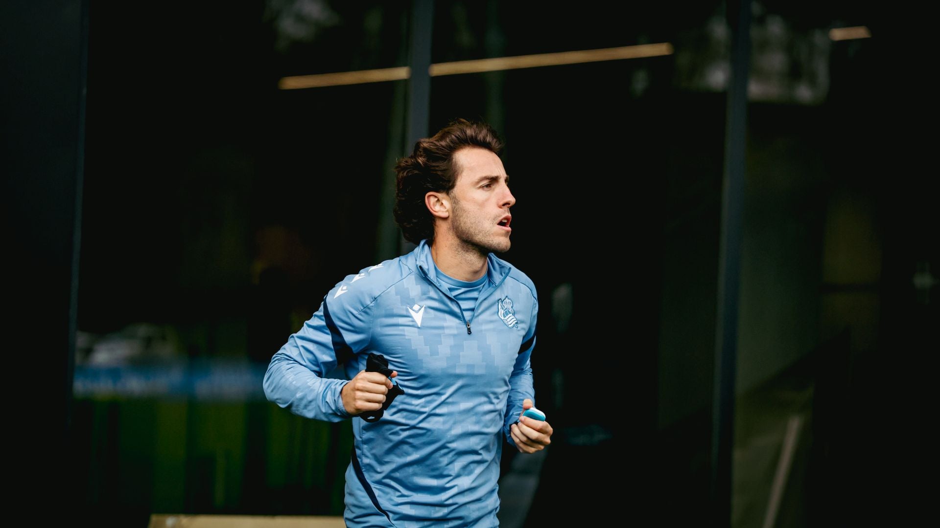 Reagrupamiento bajo el frío y la lluvia en Zubieta