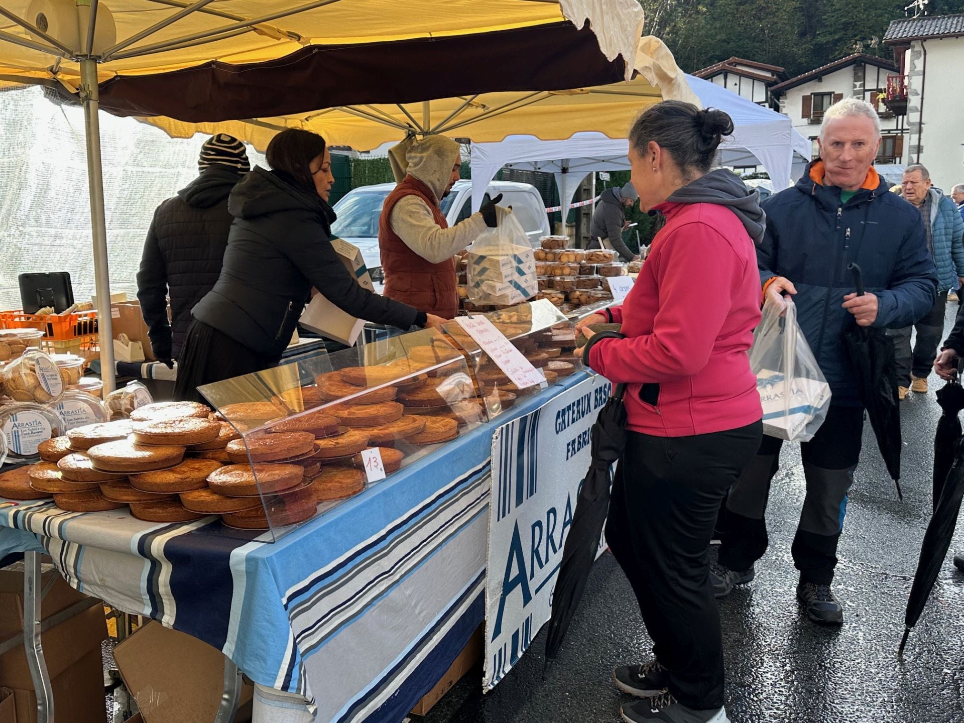 Ferias lluviosas y sin ganado