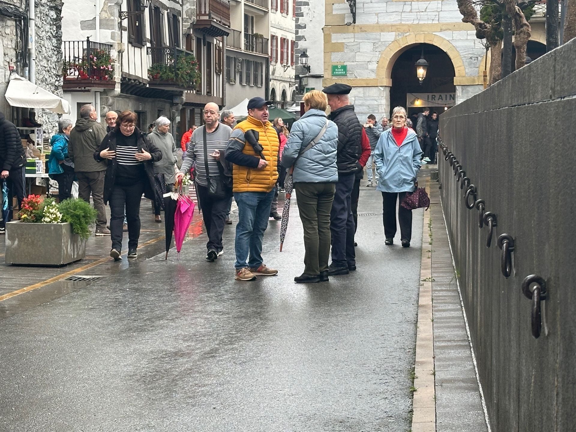 Ferias lluviosas y sin ganado