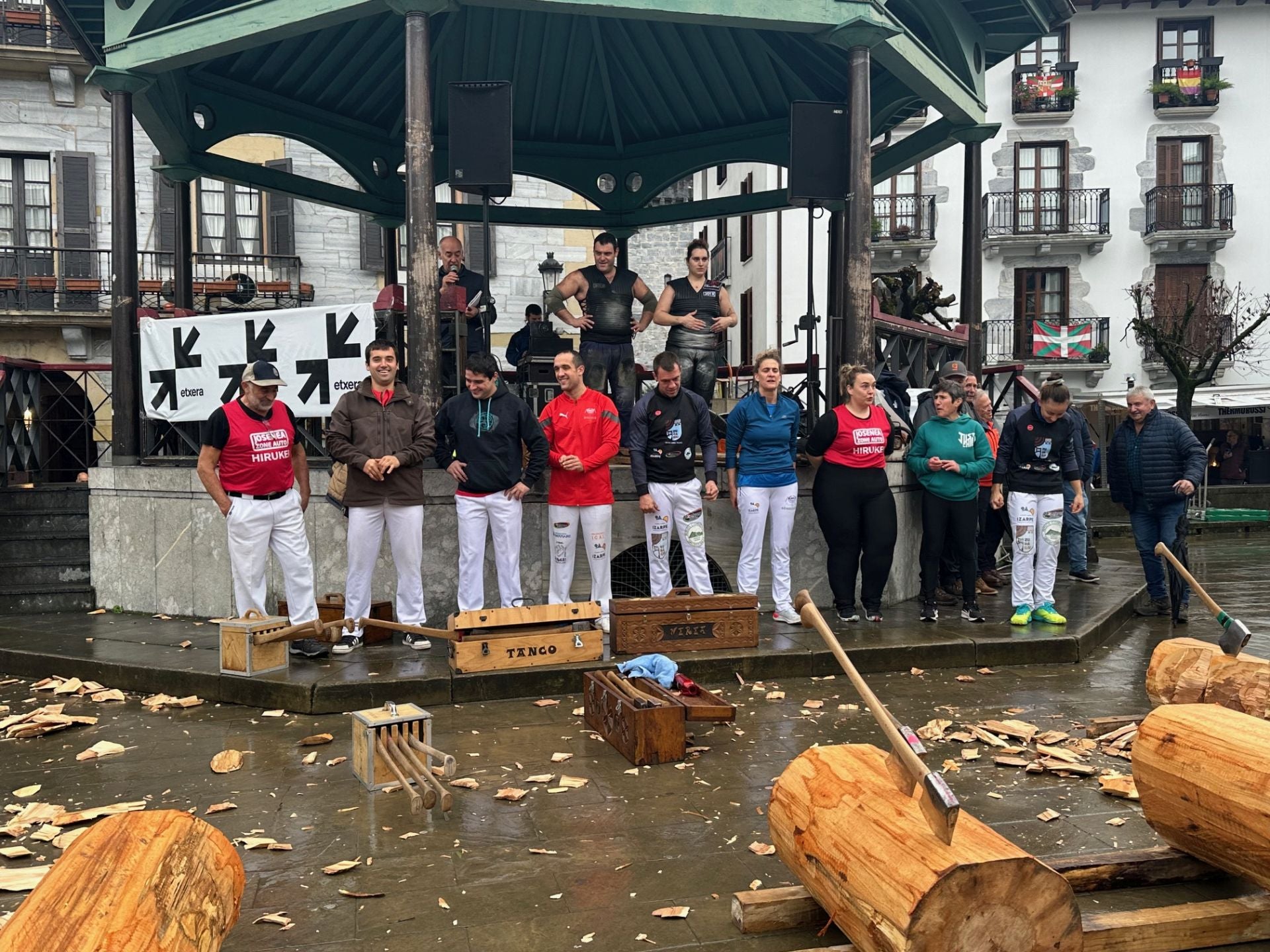 Ferias lluviosas y sin ganado