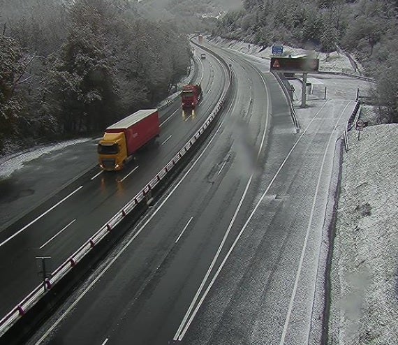 La nieve se suma a los chubascos por la masa de aire ártico en Gipuzkoa