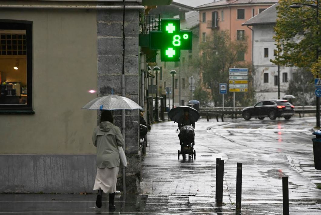 La nieve se suma a los chubascos por la masa de aire ártico en Gipuzkoa