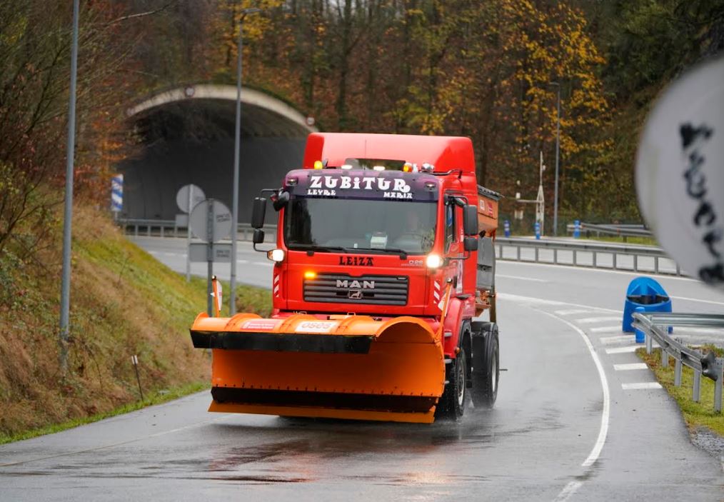 La nieve se suma a los chubascos por la masa de aire ártico en Gipuzkoa