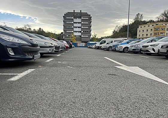 El Ayuntamiento de Pasaia amplía las plazas de aparcamiento libre en el parking de Luzuriaga en Antxo