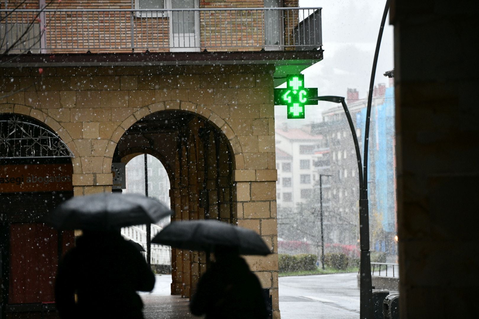 En Zumarraga, también ha nevado esta mañana de forma intermitente. 