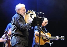 Aresti, 'Mozkorrik' eta 'Kattalin' kantuak edo Madrilgo emanaldi hura