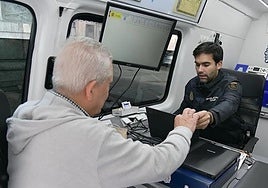 Servicio del DNI itinerante hace pocos días en Zumarraga.