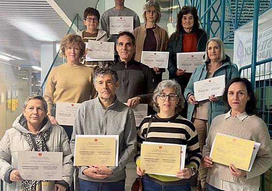 El acto de reconocimiento celebrado en la facultad de Enpresagintza contó con la presencia de once de los trece oñatiarras distinguidos.