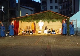 Aingeru bat eta sei artzain behar dira Gabonetako jaiotzarako.