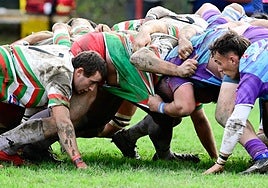 Melé entre los jugadores de campo del Hernani y La Villa.