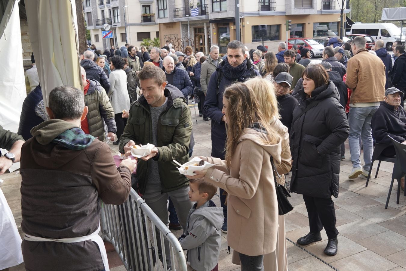 Odolkia, babarrunak eta ardoa nagusi Ormaiztegin