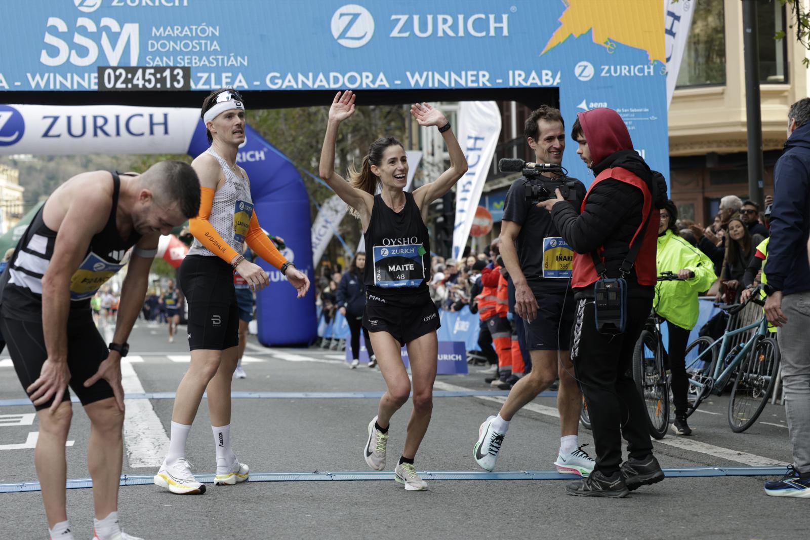 Los 42 kilómetros de la Zurich Maratón, en imágenes