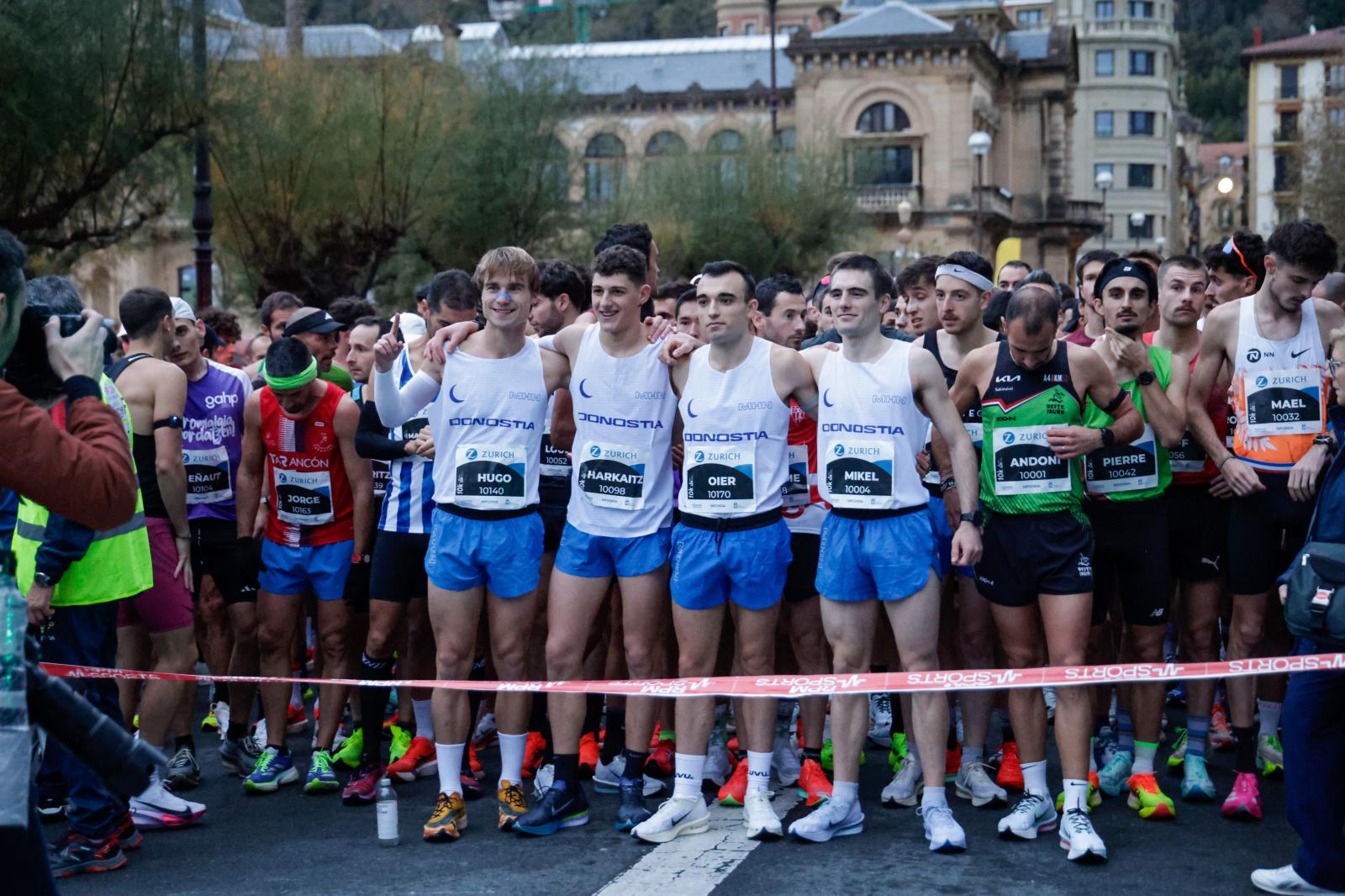 Los 42 kilómetros de la Zurich Maratón, en imágenes