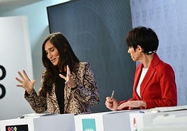 Miren Echeveste y Maddalen Iriarte durante un debate electoral en DV.