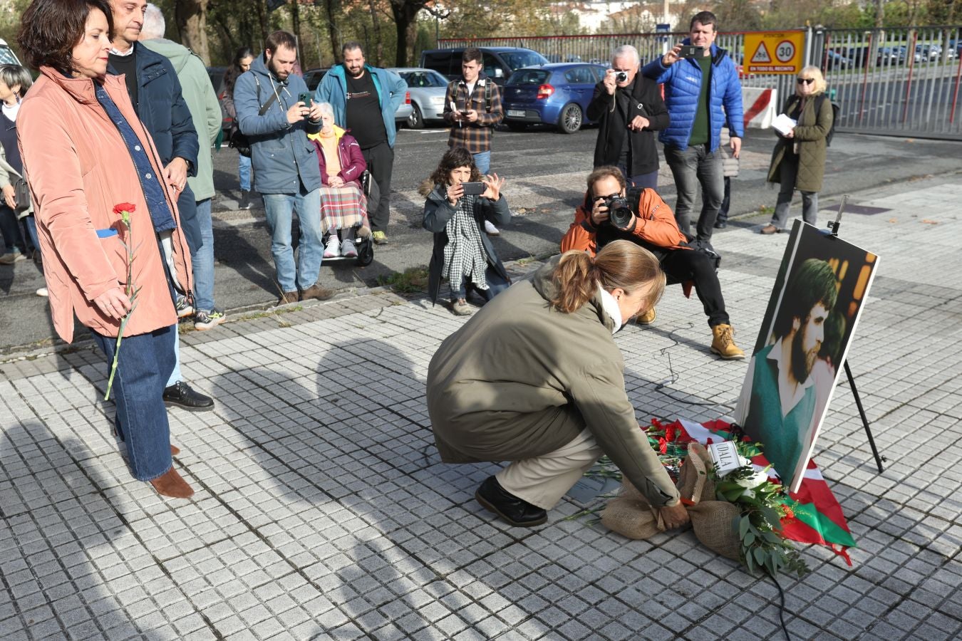 El homenaje a Zabalza en el cuartel de Intxaurrondo, en imágenes