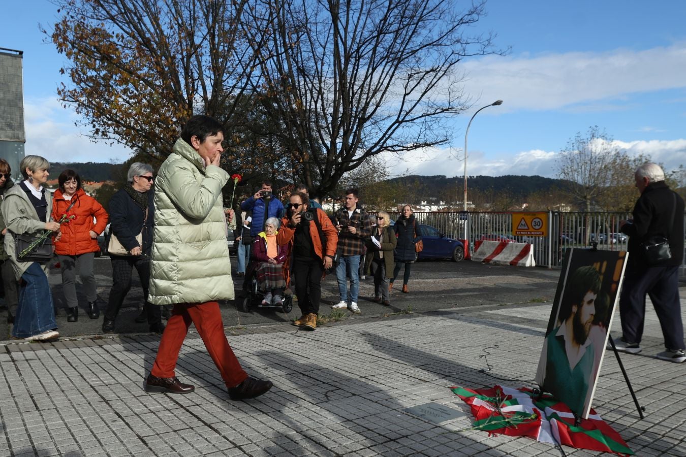 El homenaje a Zabalza en el cuartel de Intxaurrondo, en imágenes