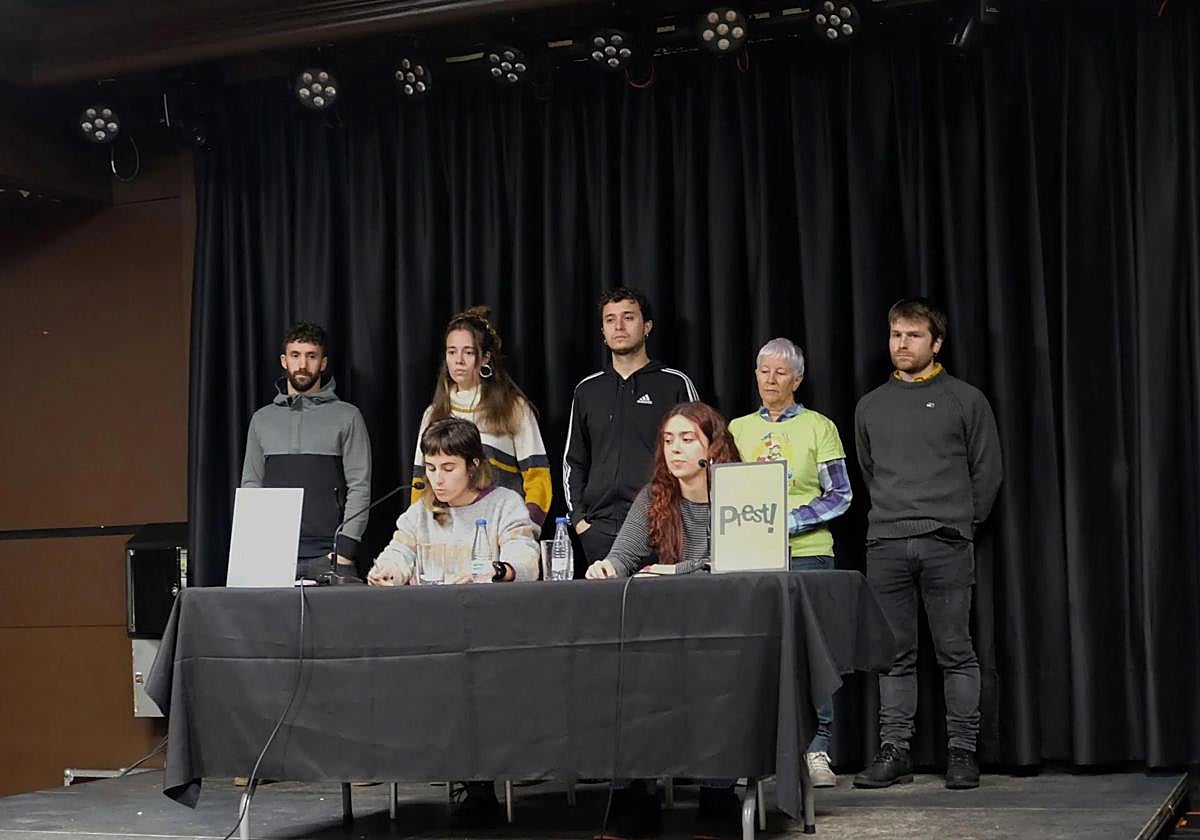 «Deustualdeko 'Prest!' aldizkaria eta 'Uriola' hedabide digitala ixtea erabaki dugu»