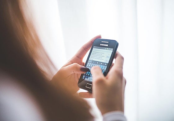 El INCIBE advierte del riesgo en el envío de fotos o vídeos de una sola visualización «que da una falsa sensación de seguridad»