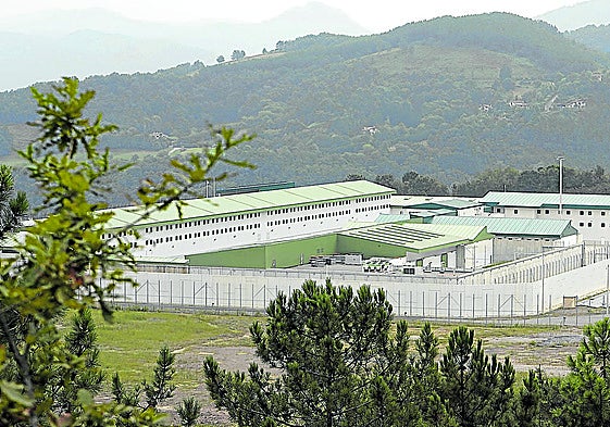 La futura cárcel de Zubieta (Norte III), ya está edificada, a falta de los equipamientos, los funcionarios y los reclusos.