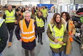 Puertas abiertas para conocer la planta de tratamiento de residuos voluminosos